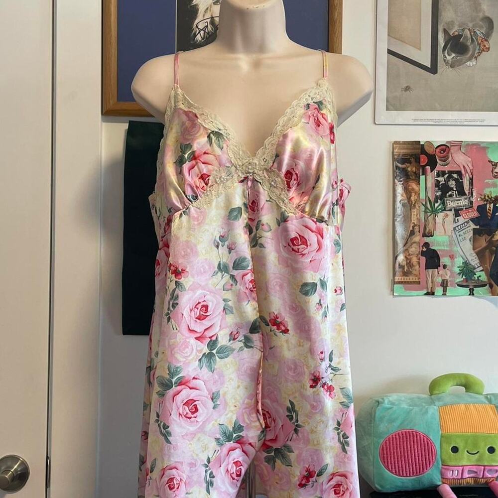 Secret treasures pink floral slip